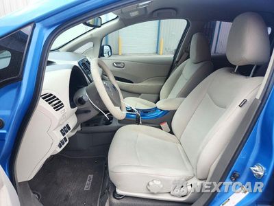 Zdjęcie 7 z 12 samochodu: 2011 NISSAN LEAF SV VIN:JN1AZ0CP7BT005767 - miniatura