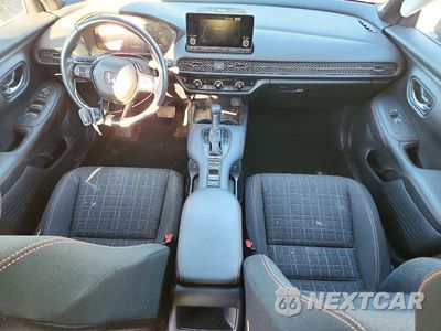 Zdjęcie 8 z 12 samochodu: 2025 HONDA HR-V SPORT VIN:3CZRZ2H50SM702564 - miniatura