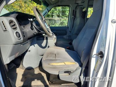 Zdjęcie 7 z 12 samochodu: 2010 FORD ECONOLINE E250 VAN VIN:1FTNE2EW2ADA24892 - miniatura