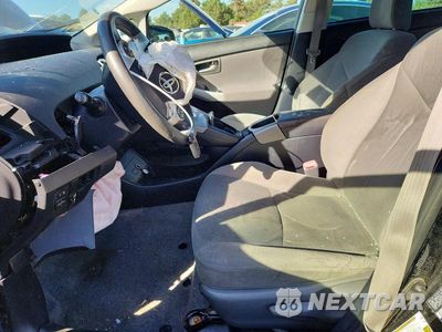 Zdjęcie 7 z 13 samochodu: 2012 TOYOTA PRIUS THREE VIN:JTDKN3DU1C5441412 - miniatura