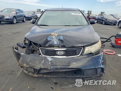 Piąte zdjęcie samochodu w środku: 2010 KIA FORTE EX VIN:KNAFU4A24A5239154 - miniatura