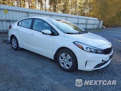 Czwarte zdjęcie samochodu z boku: 2018 KIA FORTE LX VIN:3KPFK4A71JE205472 - miniatura