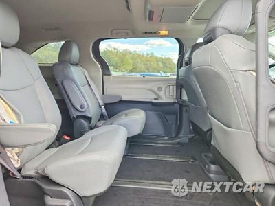 Zdjęcie 11 z 13 samochodu: 2023 TOYOTA SIENNA XLE VIN:5TDJSKFC2PS103343 - miniatura