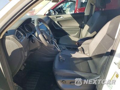 Zdjęcie 7 z 13 samochodu: 2020 VOLKSWAGEN TIGUAN SE VIN:3VV2B7AX8LM116606 - miniatura