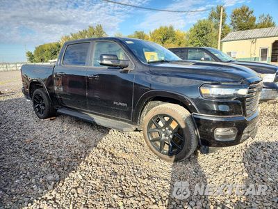 Czwarte zdjęcie samochodu z boku: 2026 RAM 1500 LARAMIE VIN:1C6SRFJP3TN198360 - miniatura