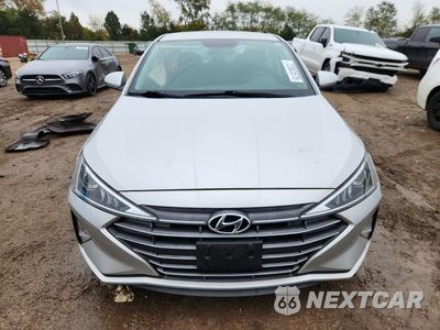 Piąte zdjęcie samochodu w środku: 2019 HYUNDAI ELANTRA SE VIN:5NPD74LF1KH442103 - miniatura