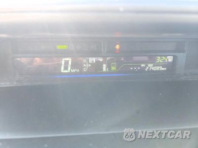 Zdjęcie 9 z 12 samochodu: 2014 TOYOTA PRIUS V THREE VIN:JTDZN3EU7E3323053 - miniatura