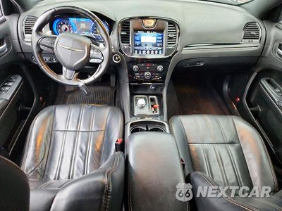 Zdjęcie 8 z 12 samochodu: 2016 CHRYSLER 300 S VIN:2C3CCAGG2GH296579 - miniatura