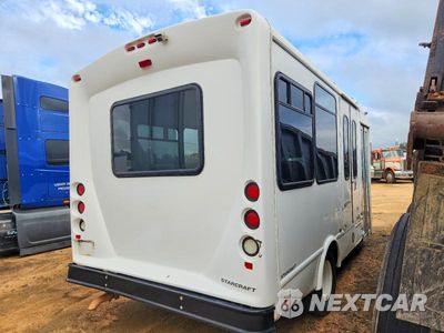 Czwarte zdjęcie samochodu z boku: 2018 FORD E350 SHUTTLE BUS VIN:1FDEE3FS1JDC24112 - miniatura