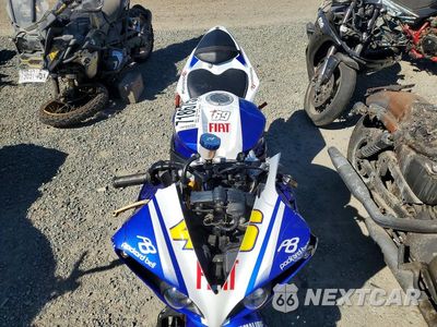 Piąte zdjęcie samochodu w środku: 2010 YAMAHA YZFR1 VIN:JYARN23EXAA008402 - miniatura