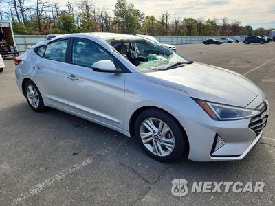 Czwarte zdjęcie samochodu z boku: 2019 HYUNDAI ELANTRA VALUE EDITION VIN:KMHD84LF4KU863148 - miniatura