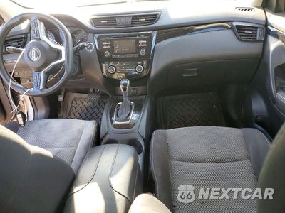 Zdjęcie 8 z 13 samochodu: 2017 NISSAN ROGUE SPORT SV VIN:JN1BJ1CR3HW133093 - miniatura