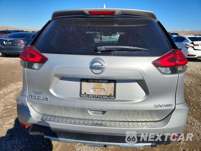 Zdjęcie 6 z 12 samochodu: 2018 NISSAN ROGUE SV VIN:JN8AT2MV3JW314984 - miniatura