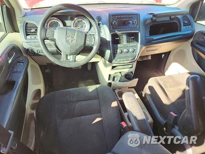 Zdjęcie 7 z 11 samochodu: 2015 DODGE GRAND CARAVAN SE VIN:2C4RDGBG3FR600346 - miniatura