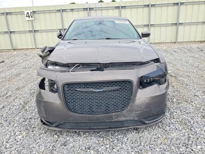 Piąte zdjęcie samochodu w środku: 2015 CHRYSLER 300 LIMITED VIN:2C3CCAAG5FH930670 - miniatura