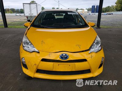 Piąte zdjęcie samochodu w środku: 2014 TOYOTA PRIUS C TWO VIN:JTDKDTB31E1060571 - miniatura