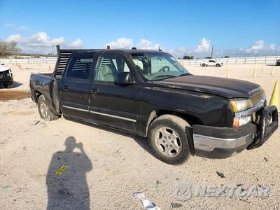 Czwarte zdjęcie samochodu z boku: 2004 CHEVROLET SILVERADO C1500 VIN:2GCEC13TX41265091 - miniatura