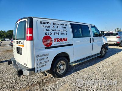 Trzecie zdjęcie samochodu z tyłu: 2019 CHEVROLET EXPRESS 2500 CARGO DELIVERY VAN VIN:1GCWGAFG9K1221870 - miniatura