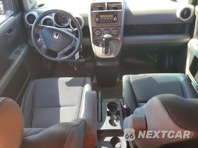 Zdjęcie 8 z 13 samochodu: 2006 HONDA ELEMENT EX VIN:5J6YH28646L000147 - miniatura