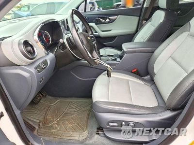 Zdjęcie 7 z 13 samochodu: 2019 CHEVROLET BLAZER 3LT VIN:3GNKBHRS2KS639554 - miniatura