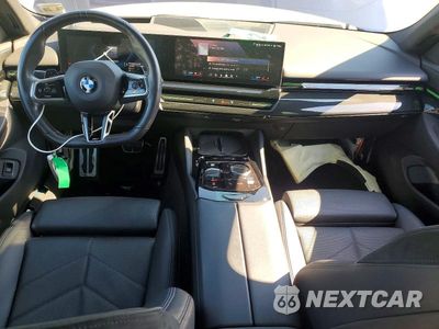 Zdjęcie 8 z 13 samochodu: 2024 BMW 530 XI VIN:WBA53FJ0XRCP91595 - miniatura