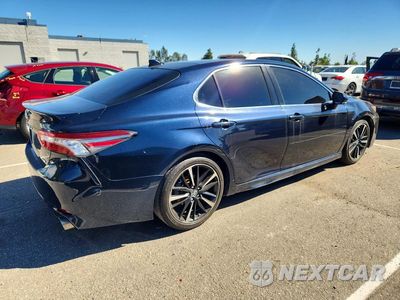 Trzecie zdjęcie samochodu z tyłu: 2018 TOYOTA CAMRY XSE V6 VIN:4T1BZ1HKXJU504572 - miniatura