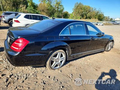 Trzecie zdjęcie samochodu z tyłu: 2013 MERCEDES-BENZ S 550 4MATIC VIN:WDDNG9EB7DA514689 - miniatura