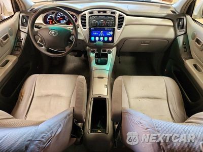 Zdjęcie 8 z 13 samochodu: 2007 TOYOTA HIGHLANDER HYBRID VIN:JTEDW21A470018655 - miniatura