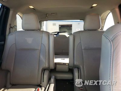 Zdjęcie 10 z 14 samochodu: 2019 TOYOTA HIGHLANDER LIMITED PLATINUM VIN:5TDDZRFH6KS950114 - miniatura