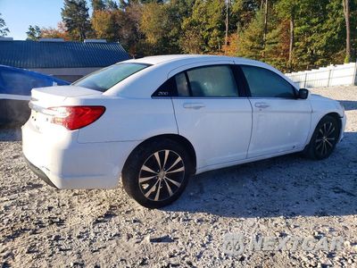 Trzecie zdjęcie samochodu z tyłu: 2011 CHRYSLER 200 VIN:1C3BC8FG0BN612356 - miniatura