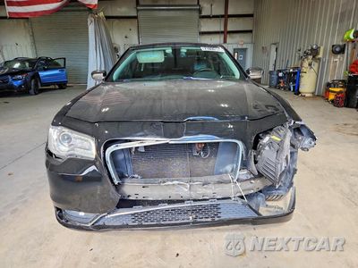 Piąte zdjęcie samochodu w środku: 2016 CHRYSLER 300C VIN:2C3CCAKG9GH244258 - miniatura