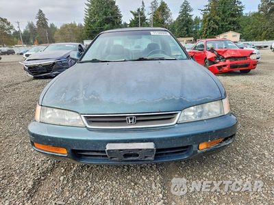 Piąte zdjęcie samochodu w środku: 1997 HONDA ACCORD EX VIN:1HGCE6670VA800936 - miniatura