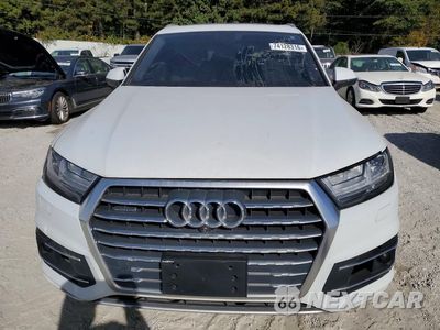 Piąte zdjęcie samochodu w środku: 2018 AUDI Q7 PREMIUM PLUS VIN:WA1LAAF77JD053948 - miniatura