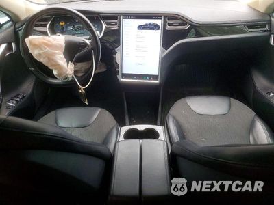 Zdjęcie 8 z 12 samochodu: 2014 TESLA MODEL S VIN:5YJSA1H17EFP32417 - miniatura