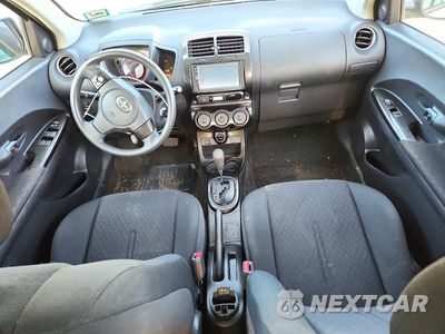 Zdjęcie 8 z 12 samochodu: 2009 SCION XD BASE VIN:JTKKU10459J043898 - miniatura
