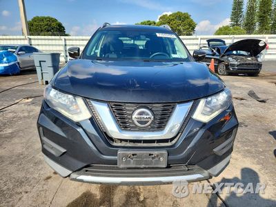 Piąte zdjęcie samochodu w środku: 2019 NISSAN ROGUE SV VIN:KNMAT2MV8KP557634 - miniatura