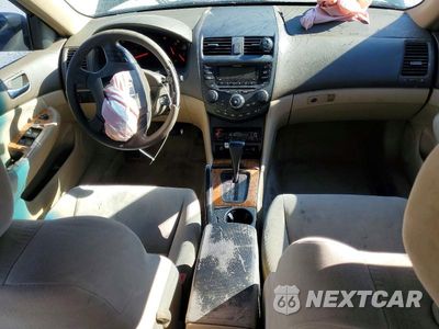 Zdjęcie 8 z 12 samochodu: 2003 HONDA ACCORD EX VIN:1HGCM56653A108897 - miniatura