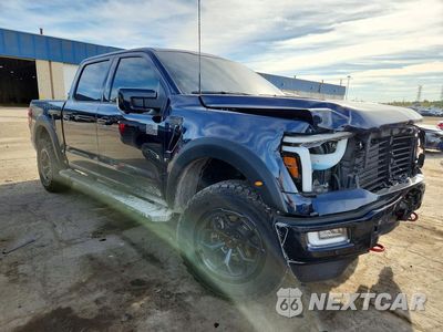 Czwarte zdjęcie samochodu z boku: 2024 FORD F150 LARIAT VIN:1FTFW5L59RFA90031 - miniatura