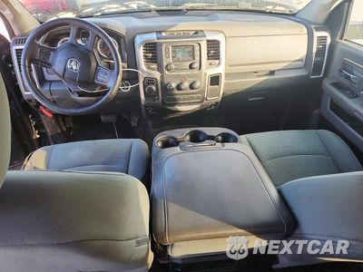 Zdjęcie 8 z 12 samochodu: 2016 RAM 1500 SLT VIN:1C6RR7LT9GS109364 - miniatura
