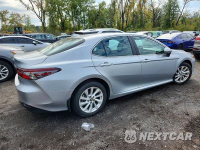Trzecie zdjęcie samochodu z tyłu: 2023 TOYOTA CAMRY LE VIN:4T1C11BK3PU103412 - miniatura