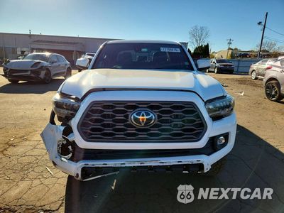 Piąte zdjęcie samochodu w środku: 2020 TOYOTA TACOMA TRD OFF-ROAD VIN:3TMDZ5BNXLM095522 - miniatura