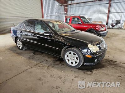 Czwarte zdjęcie samochodu z boku: 2005 MERCEDES-BENZ C 240 VIN:WDBRF61J65F565419 - miniatura