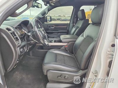 Zdjęcie 7 z 13 samochodu: 2020 RAM 1500 SPORT VIN:1C6SRFTT4LN150053 - miniatura