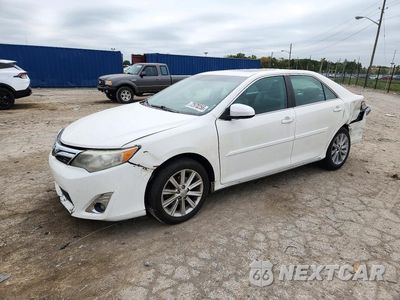 2014 TOYOTA CAMRY XLE 4T4BF1FK3ER365134 - główne zdjęcie licytacji z USA - miniatura