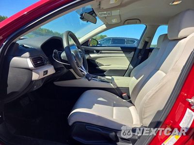 Zdjęcie 7 z 12 samochodu: 2018 HONDA ACCORD LX VIN:1HGCV1F15JA235849 - miniatura