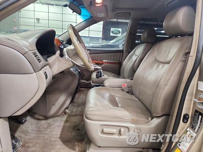 Zdjęcie 7 z 13 samochodu: 2008 TOYOTA SIENNA XLE VIN:5TDBK22C28S013332 - miniatura