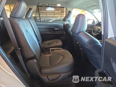 Zdjęcie 11 z 13 samochodu: 2025 TOYOTA GRAND HIGHLANDER XLE VIN:5TDAAAB5XSS087387 - miniatura