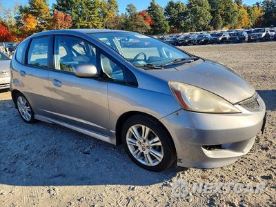 Czwarte zdjęcie samochodu z boku: 2010 HONDA FIT SPORT VIN:JHMGE8H46AS007304 - miniatura