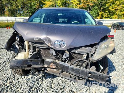 Piąte zdjęcie samochodu w środku: 2012 TOYOTA SIENNA LE VIN:5TDKK3DC1CS193320 - miniatura