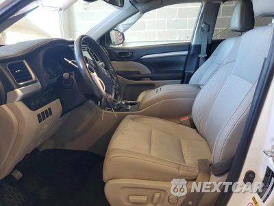 Zdjęcie 7 z 13 samochodu: 2019 TOYOTA HIGHLANDER LE PLUS VIN:5TDBZRFH4KS738951 - miniatura